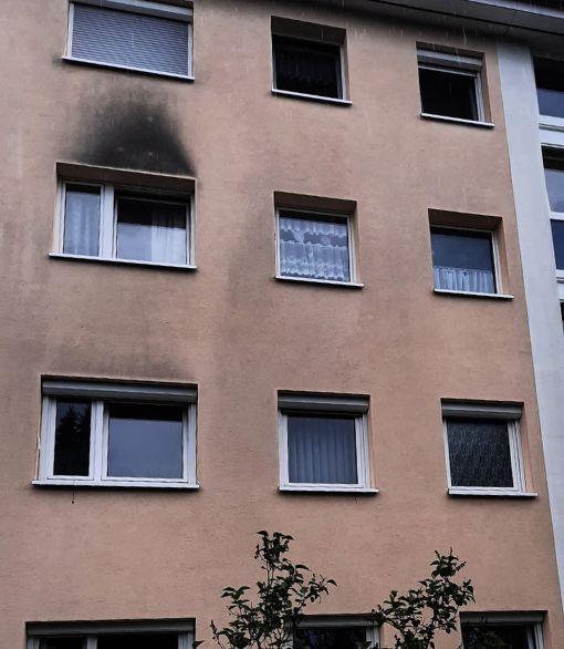 Vergraute, verschmutzte Fassade — ein Fall für die Reinigung