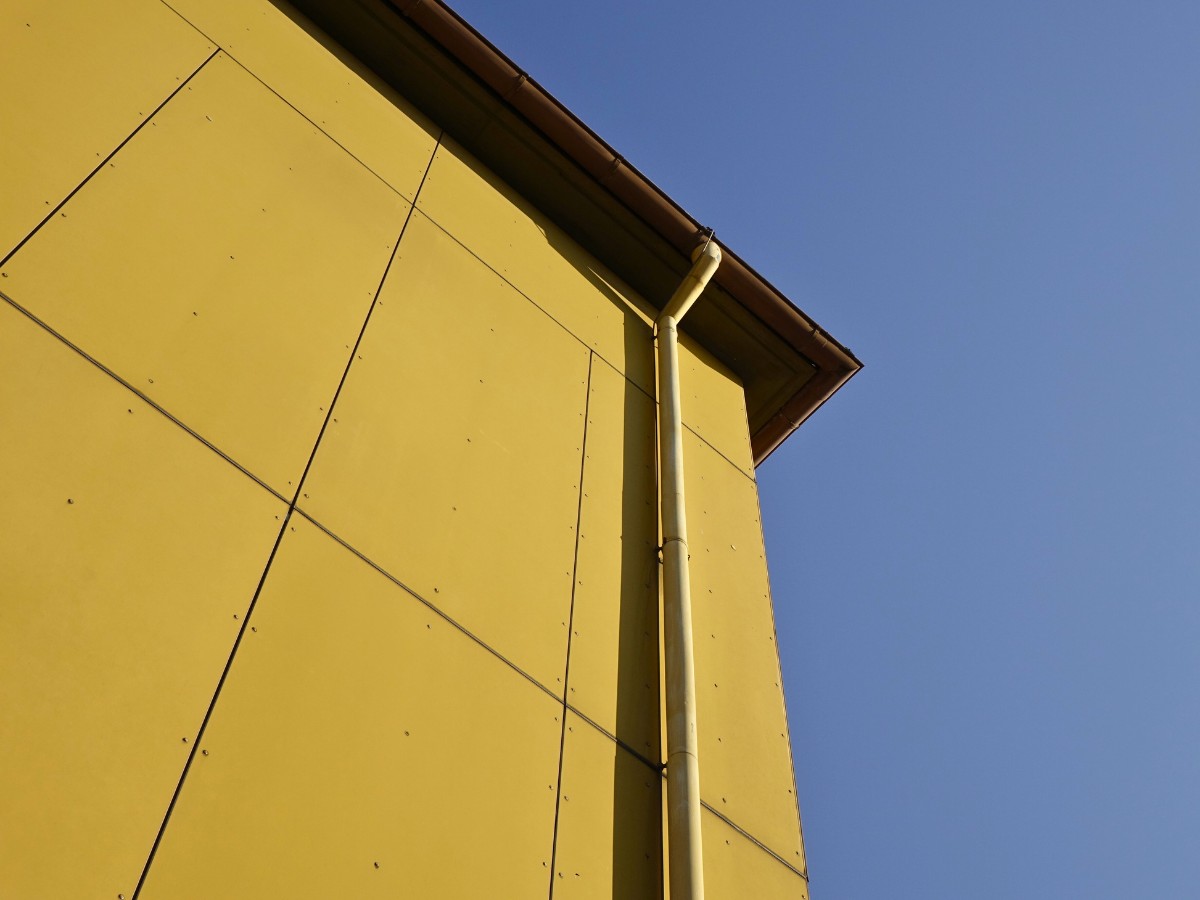 Dachrinnenreinigung Kontrolle der Fallrohre